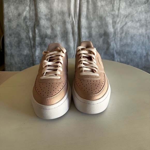 NIKE WOMANS COURT VISION ALTA PINK SZ 7M - Picture 14 of 16